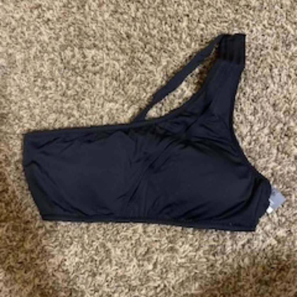Swimsuit - Picture 3 of 4